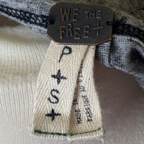 Free People Waffle Knit Boho Distressed Oversized Top Grey XS Long Sleeve - Picture 4 of 8